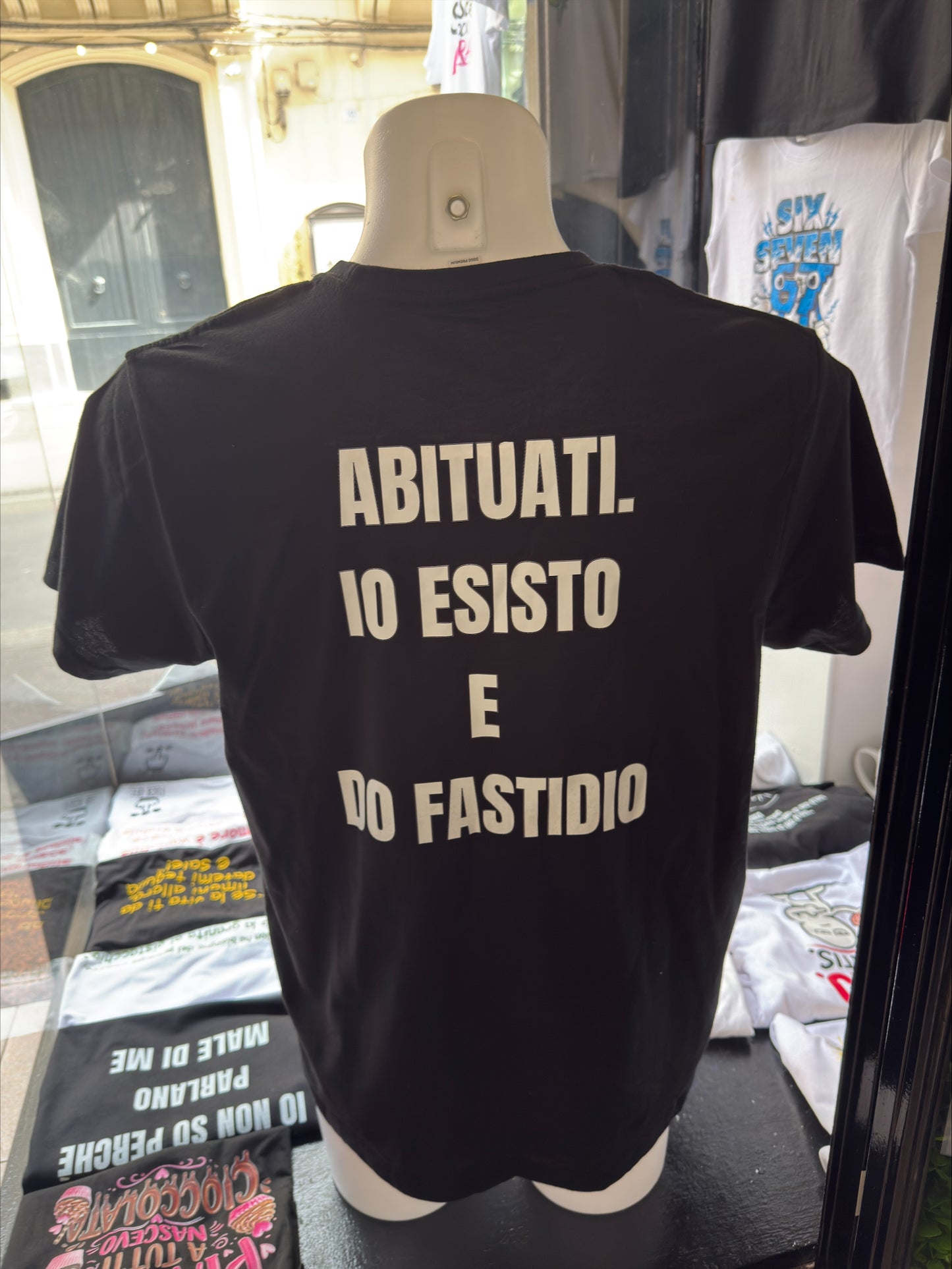 T SHIRTS IO ESISTO