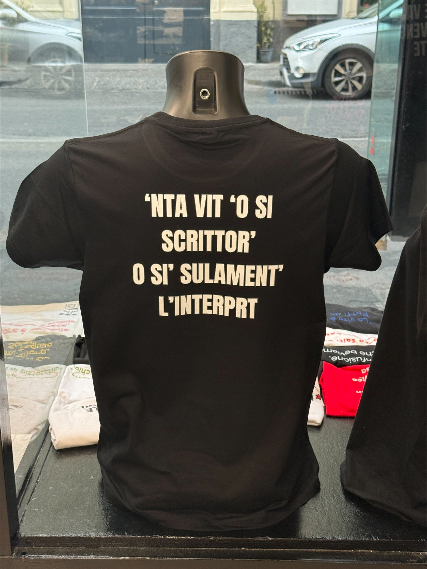 T SHIRTS AUTORITA'