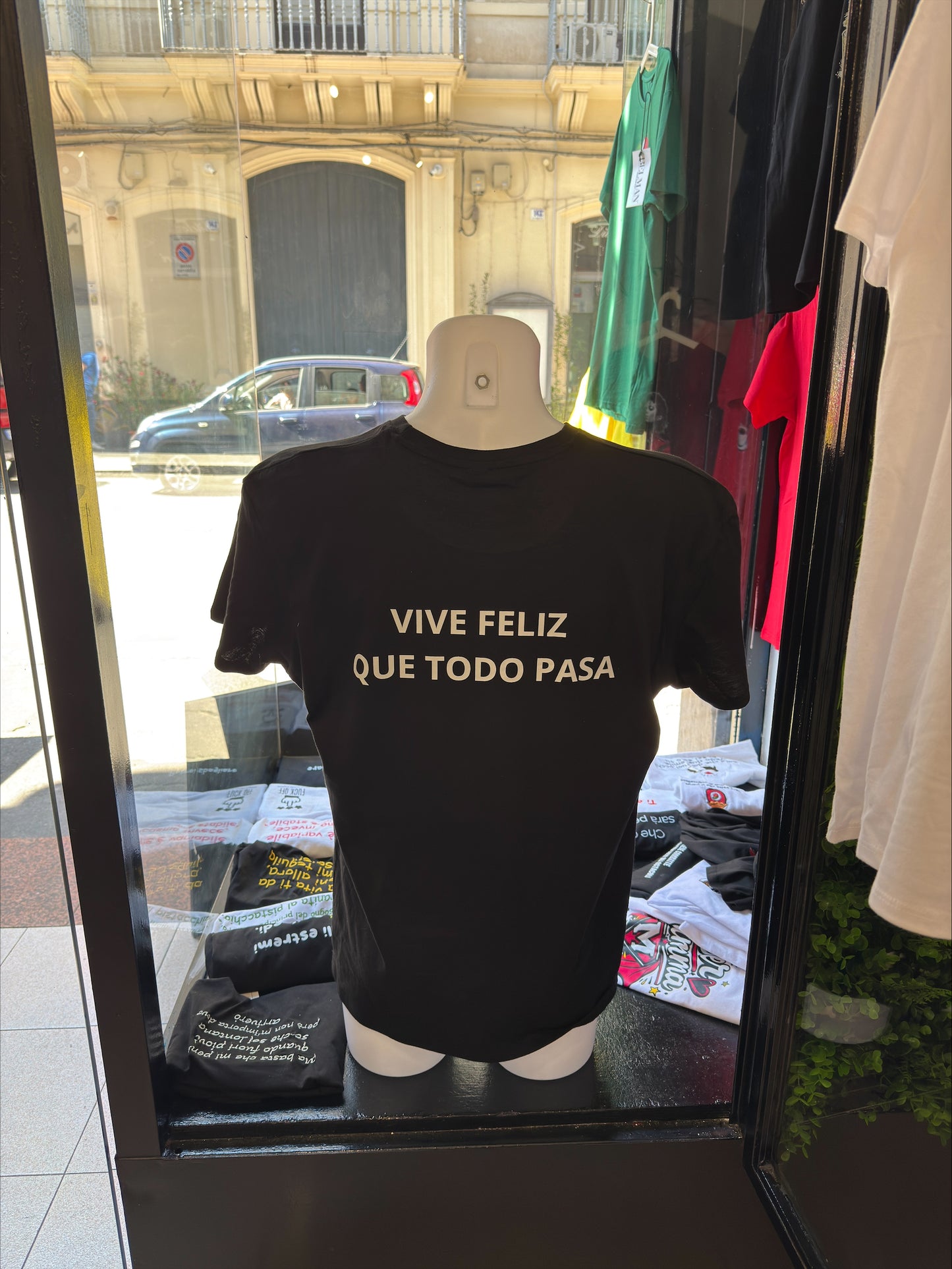 T-shirT VIVE FELIZ QUE TODO PASA